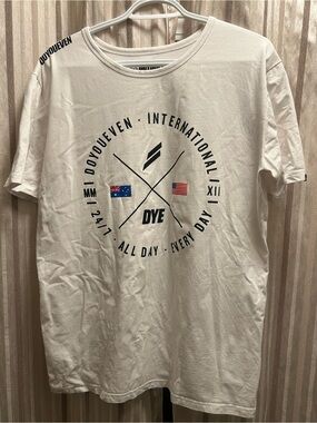 DOYOUEVEN White Graphic Men’s T-Shirt, Size XL